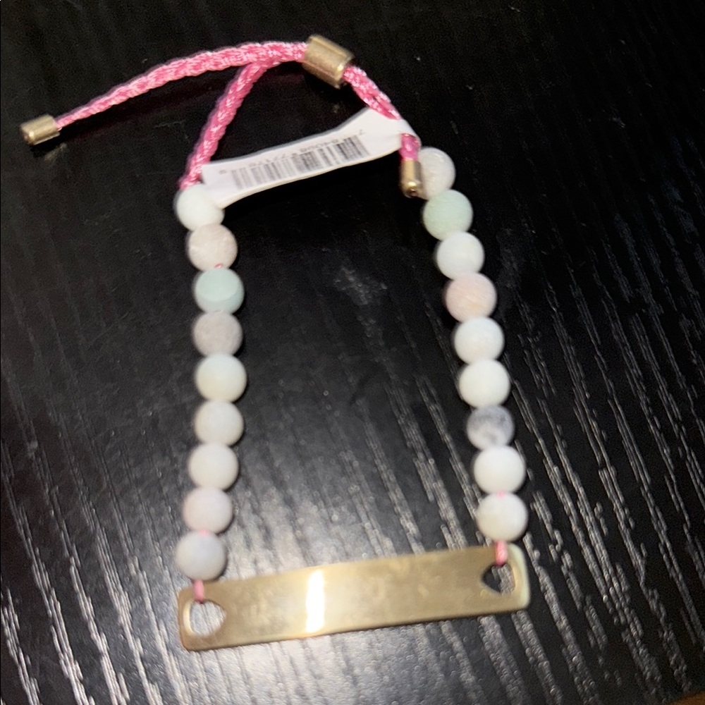 Elegant Gold and White Bracelet with Beads and Adjustable Closure
